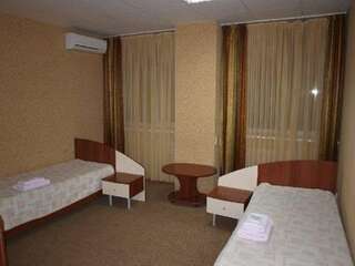 Гостиница Мир Фитнеса Отель Краснодар Стандартный двухместный номер с 2 отдельными кроватями-2